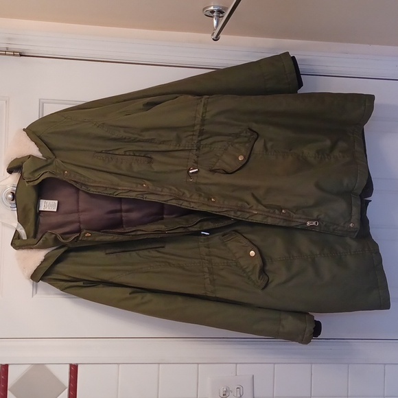 EUC TIME AND TRU THICK WINTER HOODED COAT - Picture 8 of 9